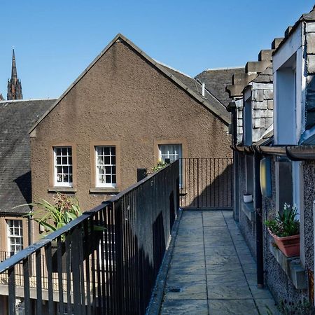 Modern Grassmarket Apartment Edinburgh Exterior photo