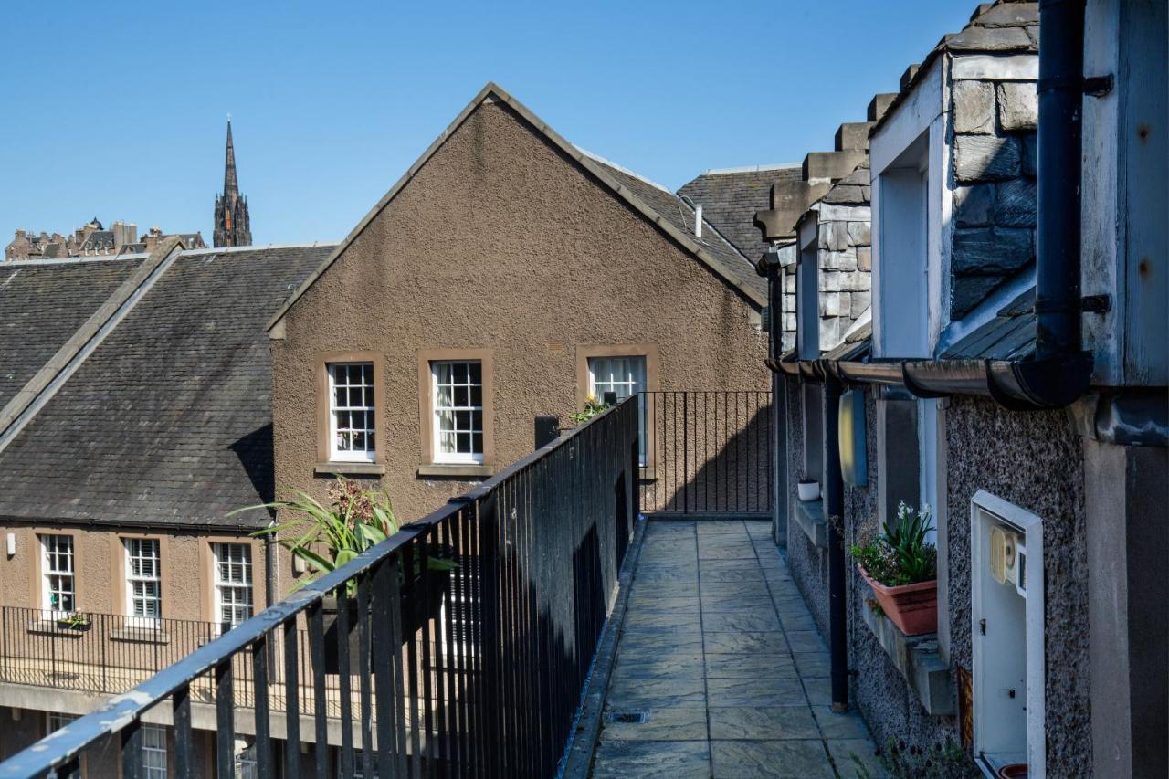 Modern Grassmarket Apartment Edinburgh Exterior photo