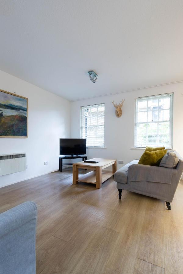 Modern Grassmarket Apartment Edinburgh Exterior photo