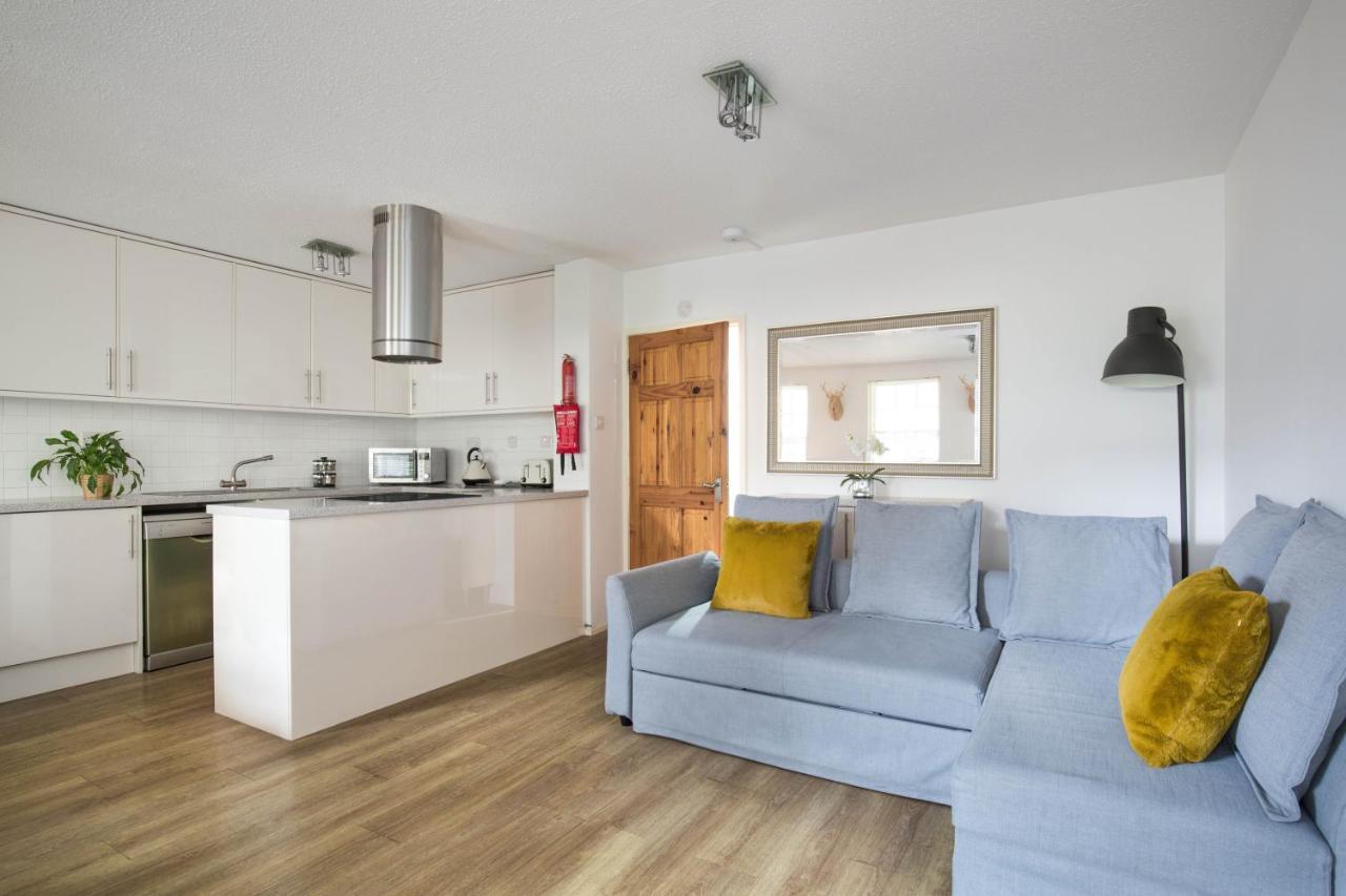 Modern Grassmarket Apartment Edinburgh Exterior photo
